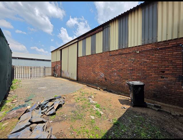 264M² FACTORY TO LET IN ANDERBOLT